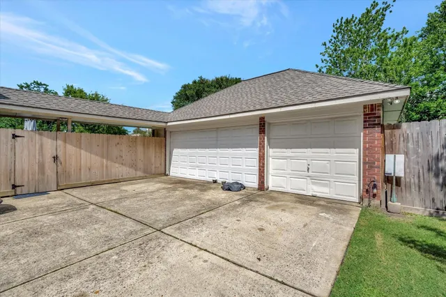 $3,500 | 3602 Garrettsville Drive, Pearland, TX 77584