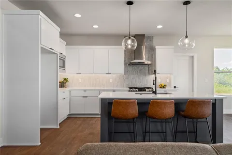 $735,000 | 8978 Shady Bend Road, Lenexa, KS 66227