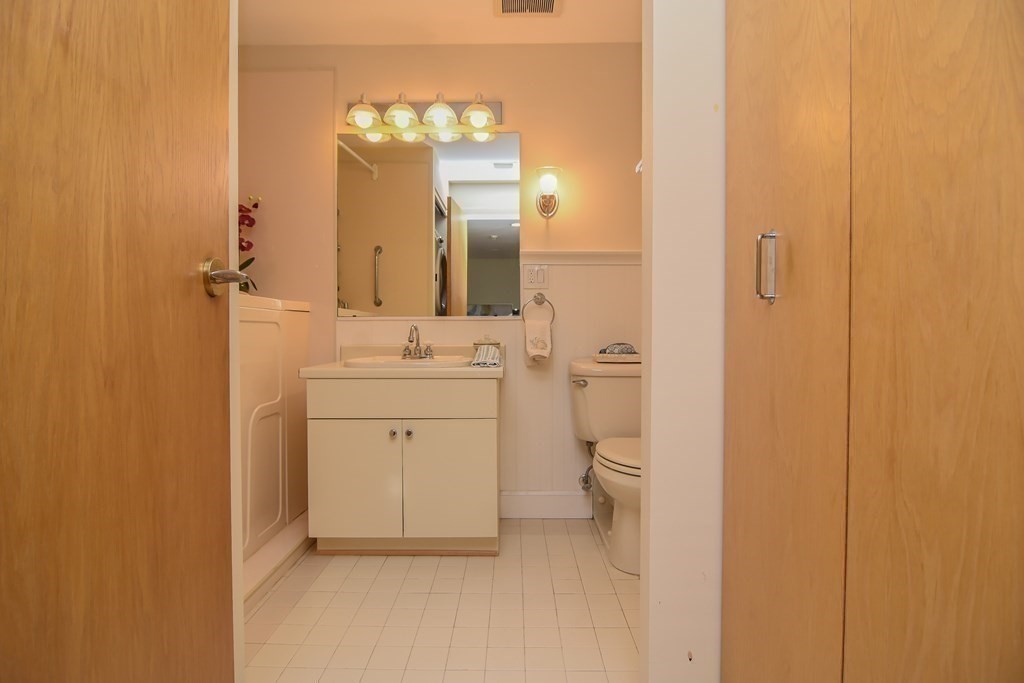 65 Lake Avenue, Unit 220 Worcester, MA 01604 - Photo 27 of 40