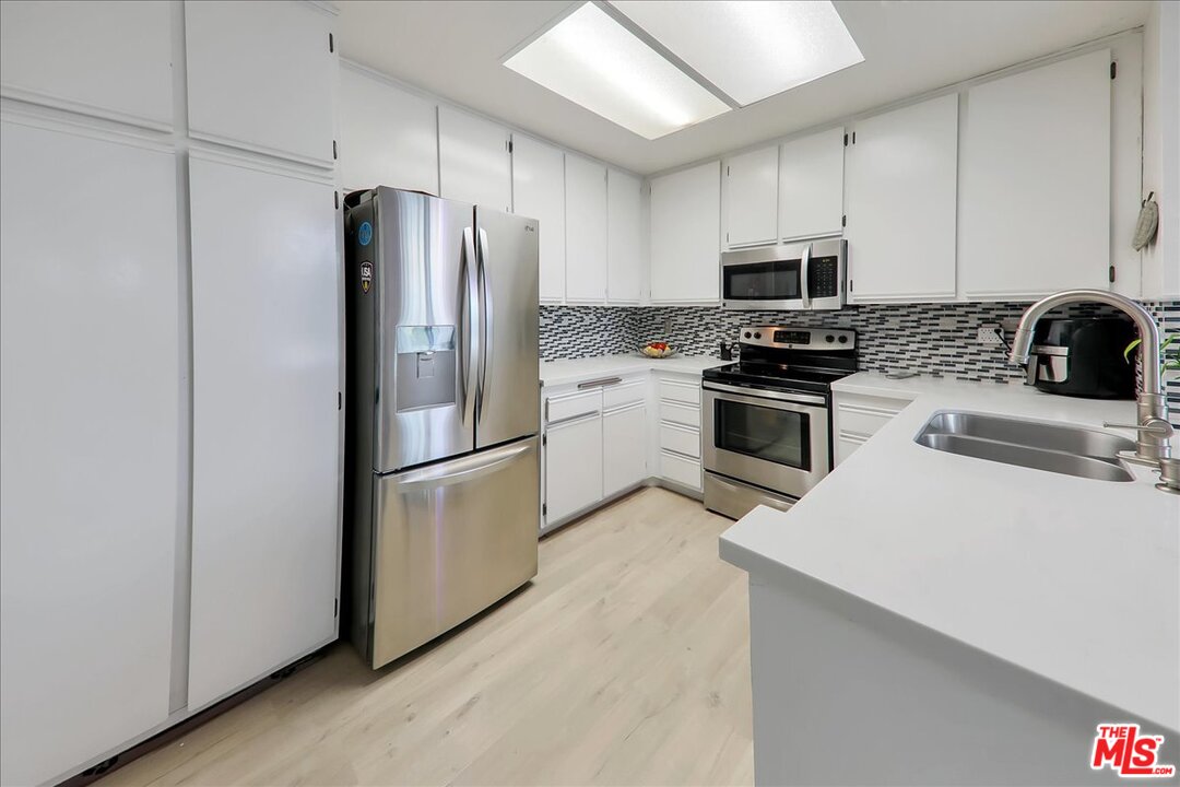 23 Remington Irvine, CA 92620 - Photo 12 of 28