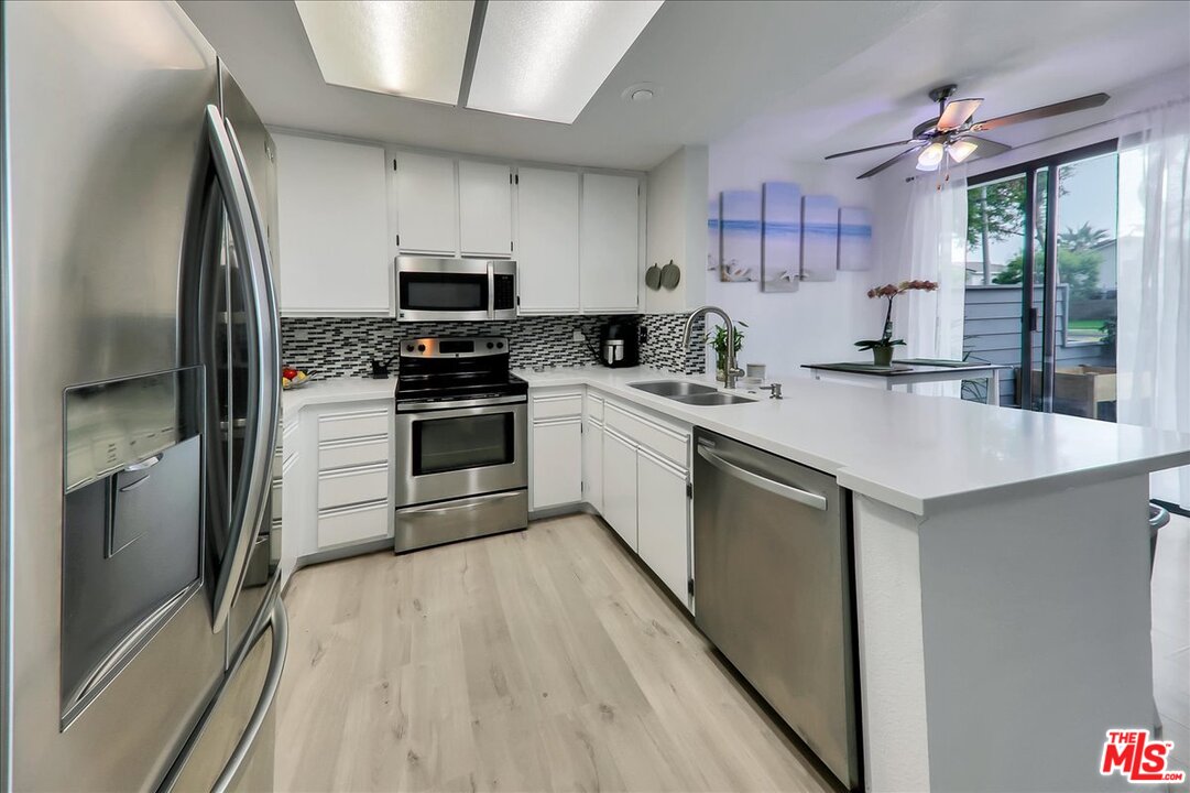 23 Remington Irvine, CA 92620 - Photo 13 of 28