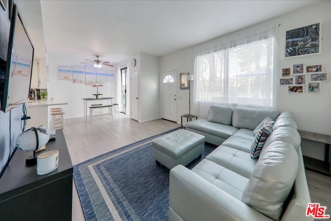 23 Remington Irvine, CA 92620 - Photo 7 of 28