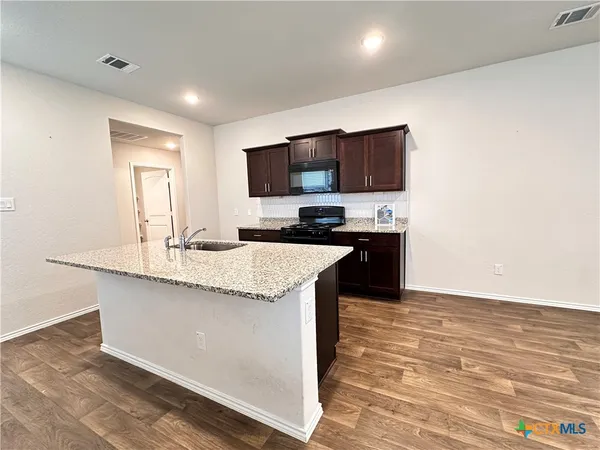 $1,750 | 101 Calgary Lane, San Marcos, TX 78666