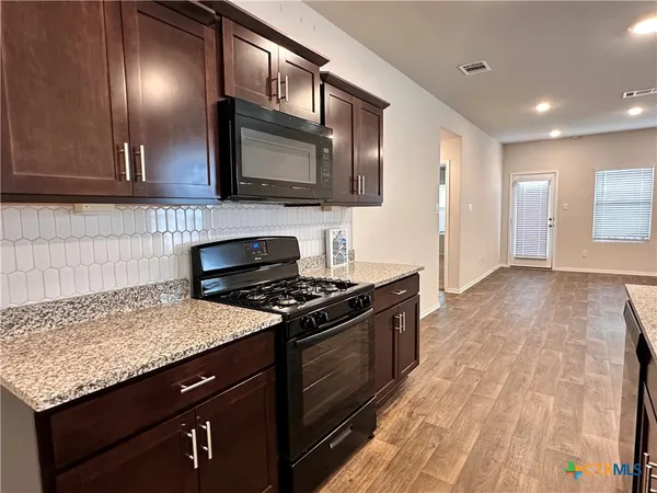 $1,750 | 101 Calgary Lane, San Marcos, TX 78666