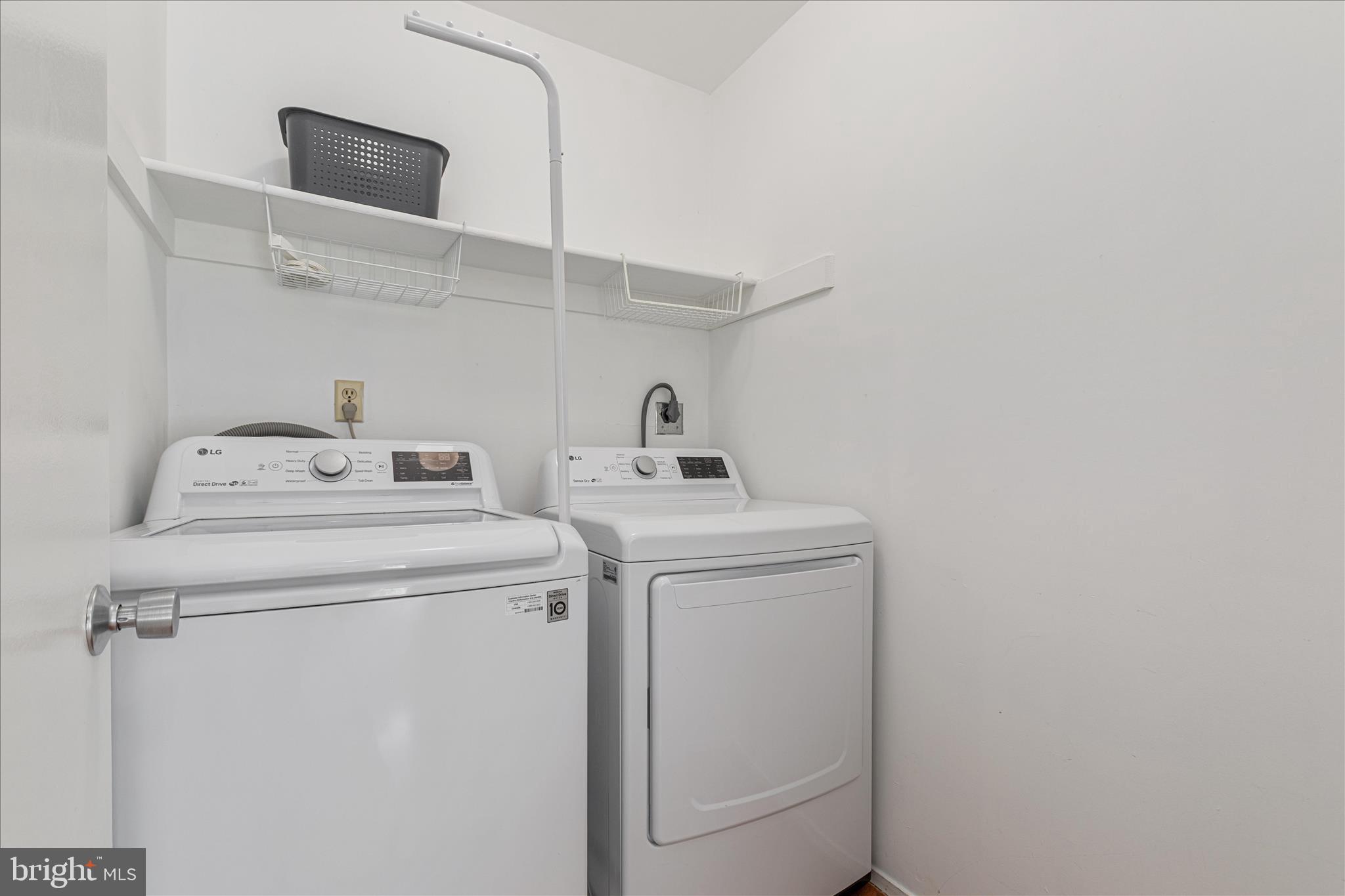 12108 Quorn Lane Reston, VA 20191 - Photo 31 of 91 Laundry | Upper Level
