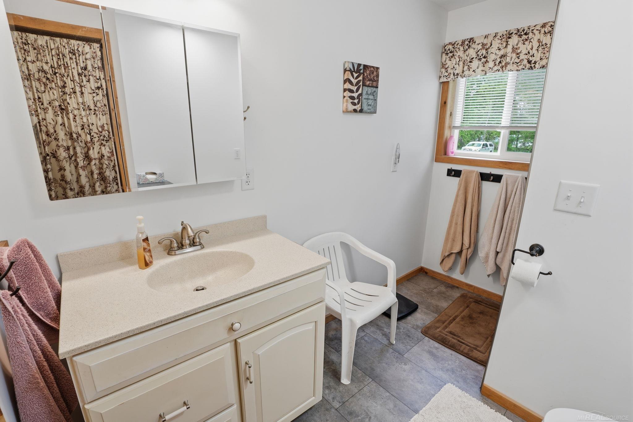 4742 Old Plank Road Onondaga, MI 49264 - Photo 16 of 25
