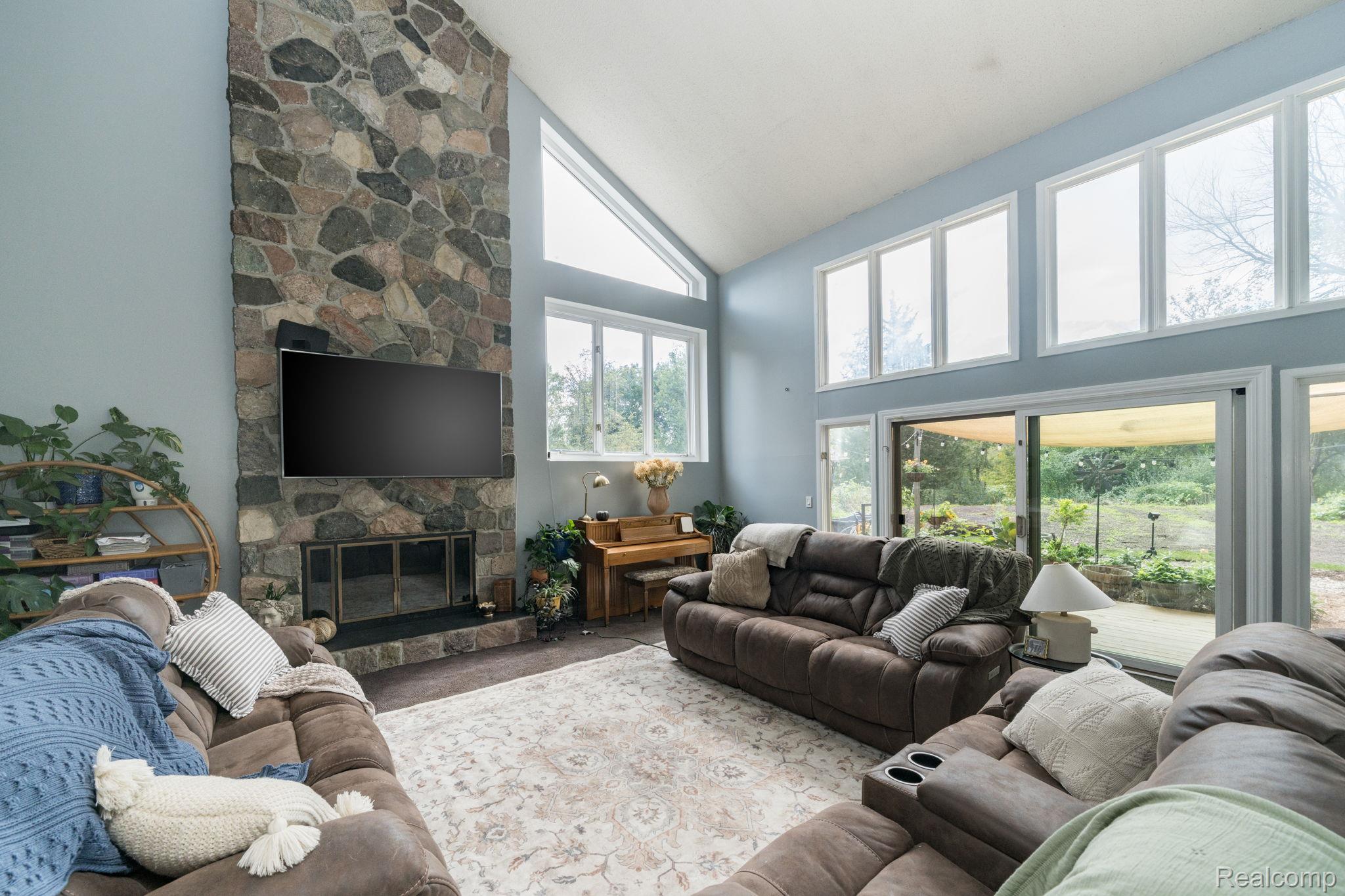 2509 Munster Road Rochester, MI 48309 - Photo 25 of 44 26-web-or-mls-2509 Munster Rd-26.jpg