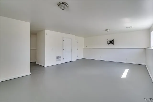 $2,500 | 31847 County Route 143, Carthage, NY 13619