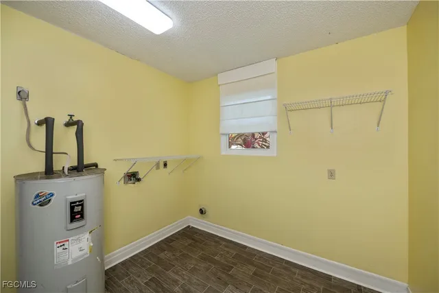 $1,800 | 4001 East Sunflower Circle, LaBelle, FL 33935