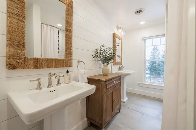 $3,650,000 | 6985 State Rte 21, South Bristol, NY 14512