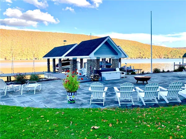 $3,395,000 | 6985 State Rte 21, South Bristol, NY 14512