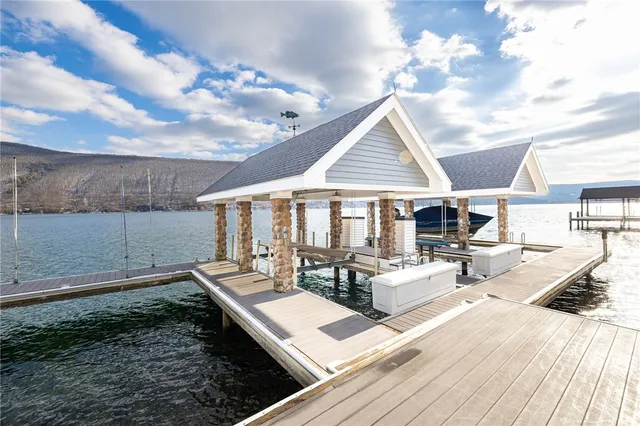 $3,650,000 | 6985 State Rte 21, South Bristol, NY 14512