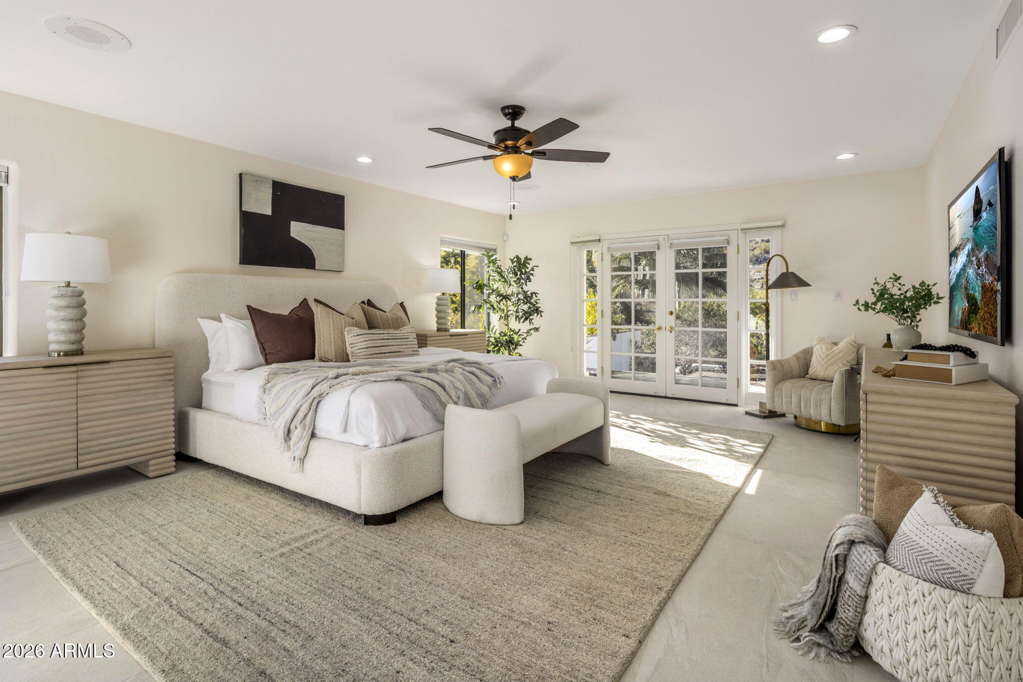 8955 North 45th Street Phoenix, AZ 85028 - Photo 16 of 53 Primary Suite