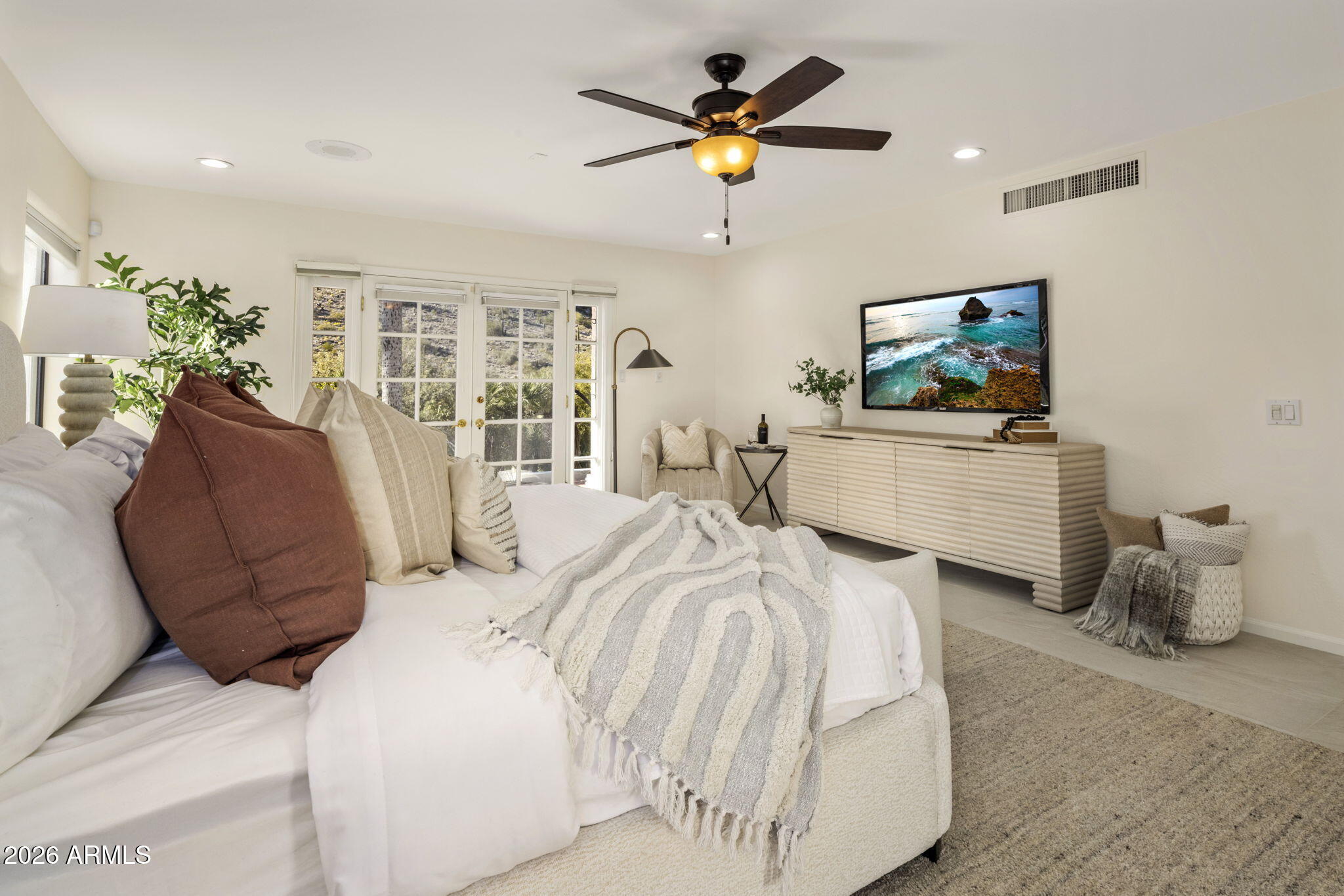 8955 North 45th Street Phoenix, AZ 85028 - Photo 17 of 53 Primary Suite