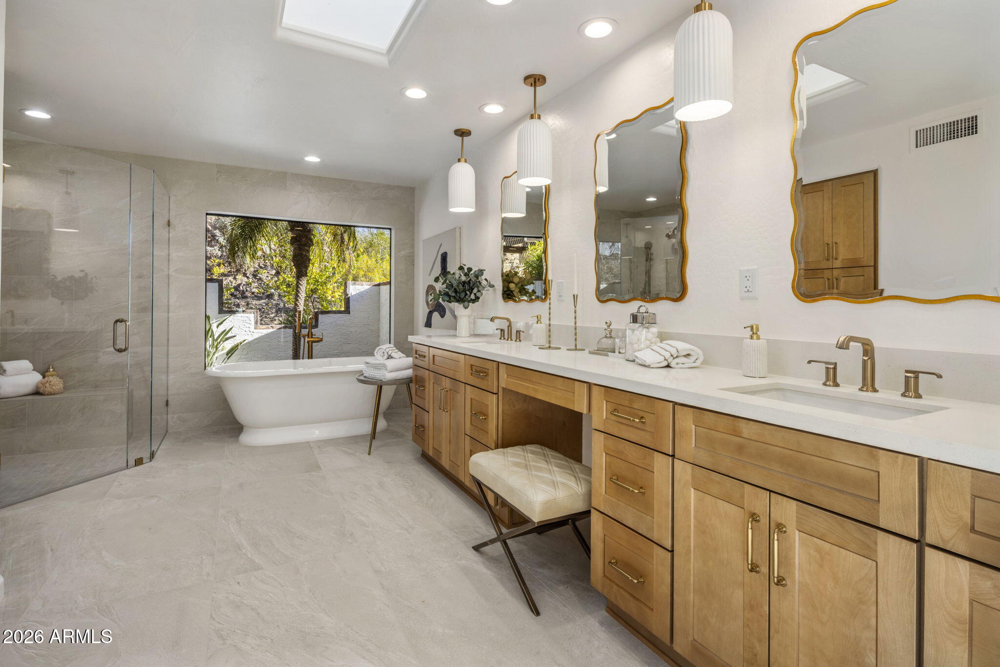 8955 North 45th Street Phoenix, AZ 85028 - Photo 18 of 53 Primary Bath