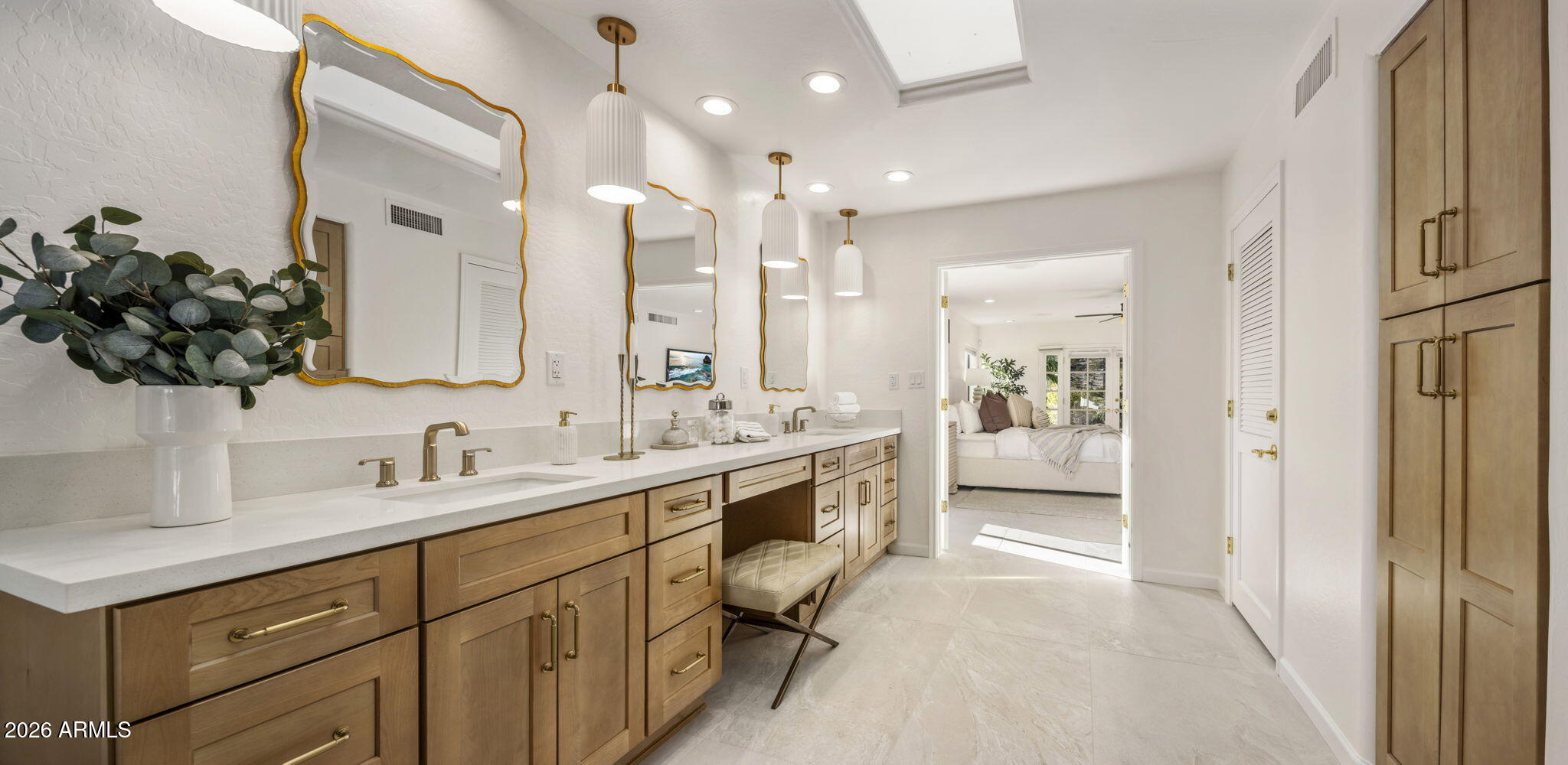 8955 North 45th Street Phoenix, AZ 85028 - Photo 21 of 53 Primary Bath