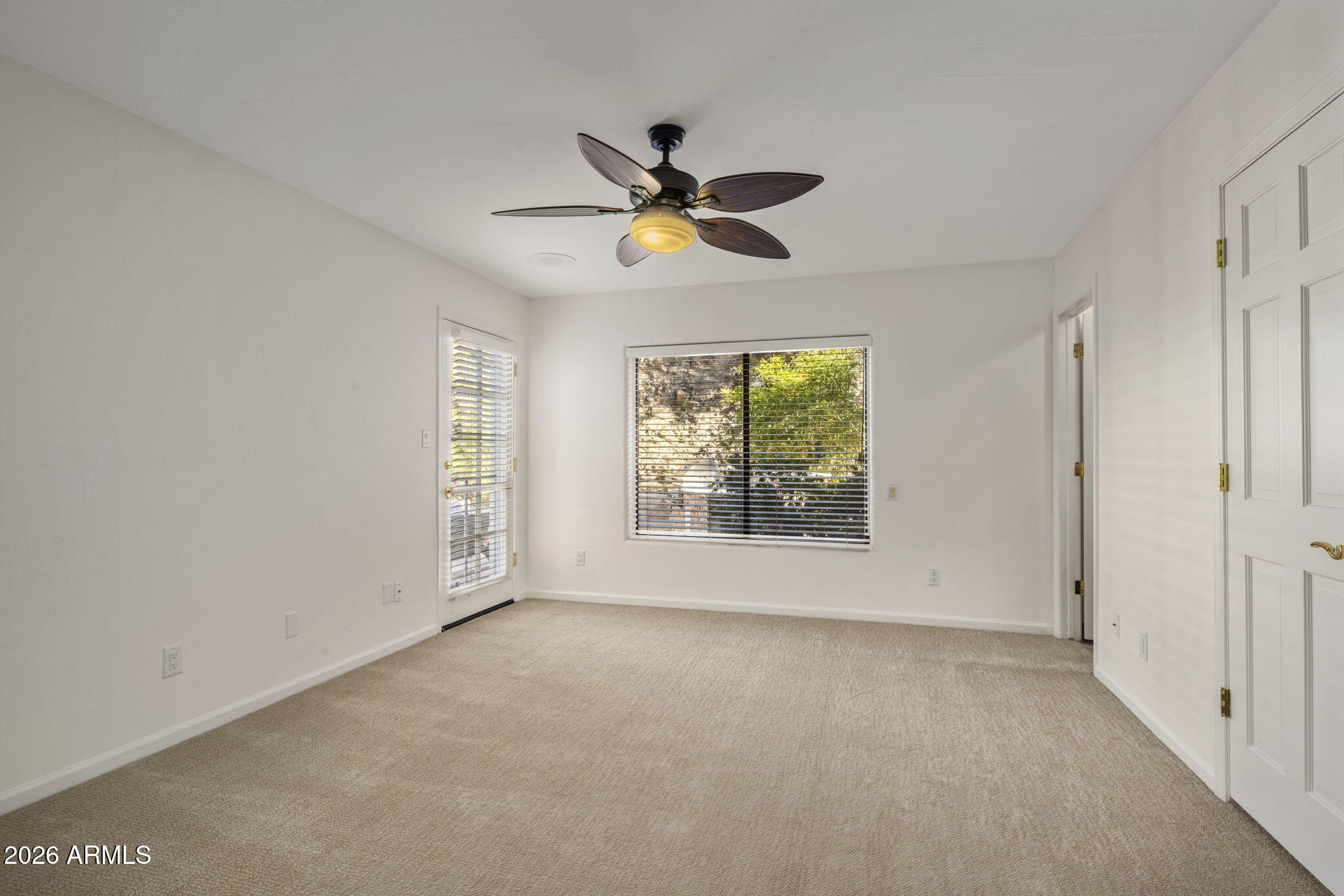 8955 North 45th Street Phoenix, AZ 85028 - Photo 22 of 53 Guest Room 2