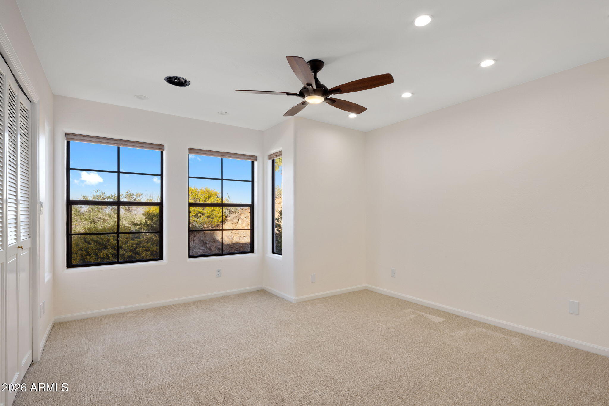 8955 North 45th Street Phoenix, AZ 85028 - Photo 26 of 53 Guest Room 4