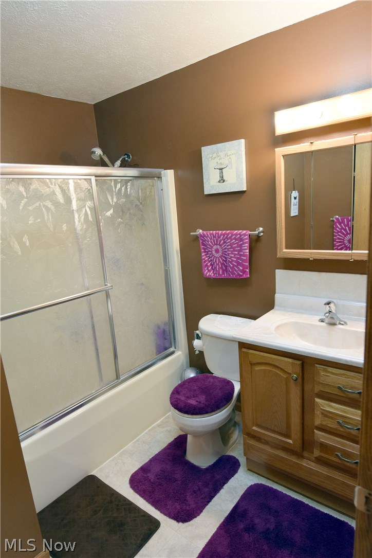 988 Perkins Jones Road Northeast Warren, OH 44483 - Photo 24 of 35 Gallery Image 24