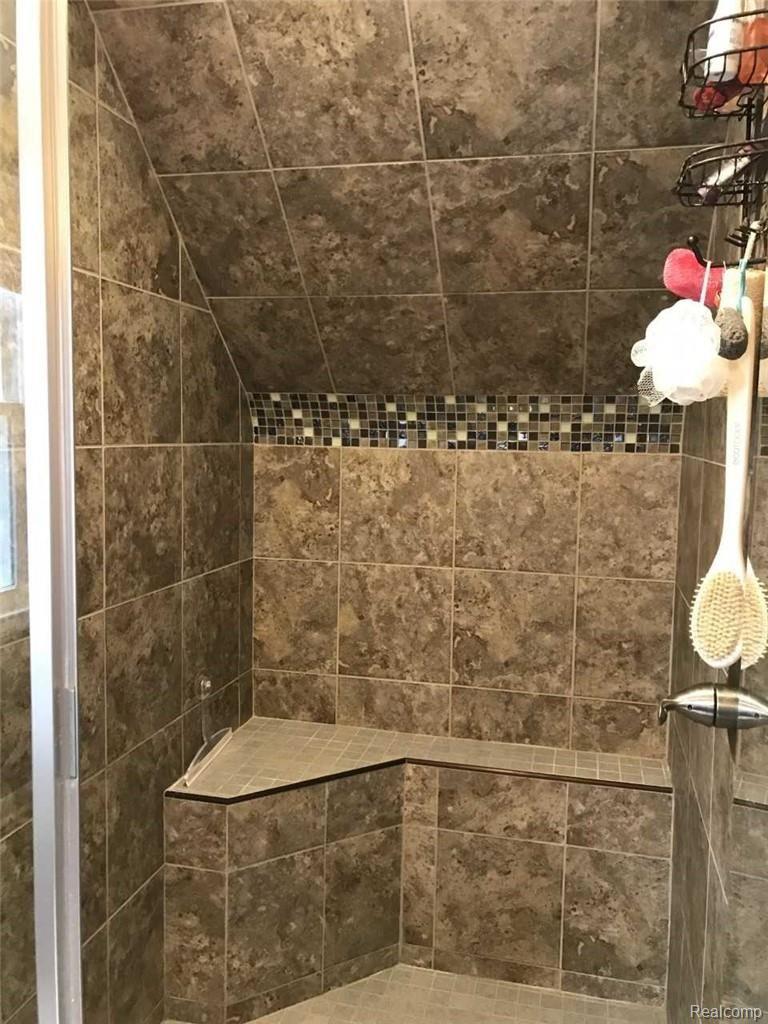 4158 Amherst Road Royal Oak, MI 48073 - Photo 17 of 25 Master Shower