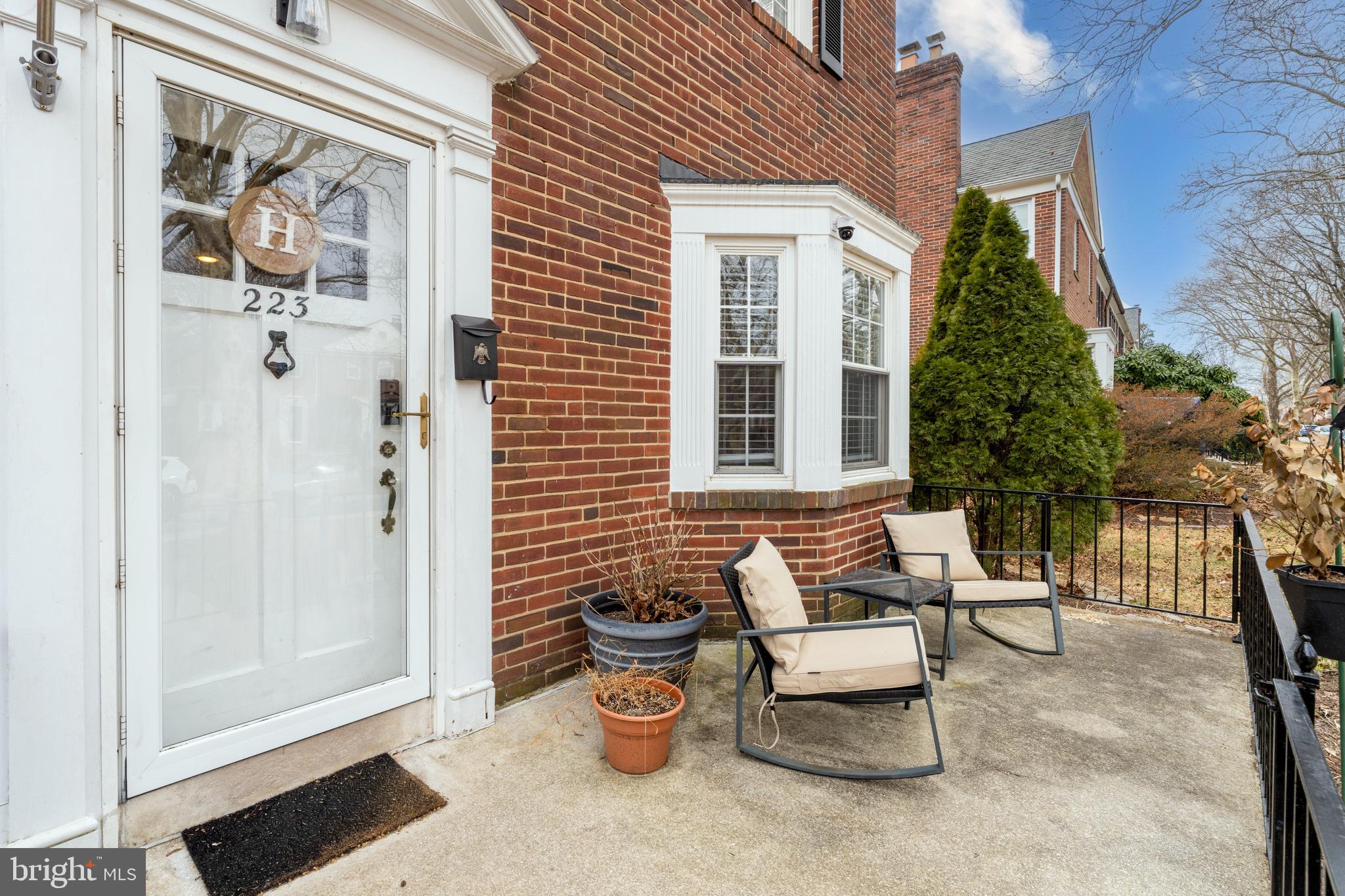 223 Regester Avenue Baltimore, MD 21212 - Photo 3 of 61