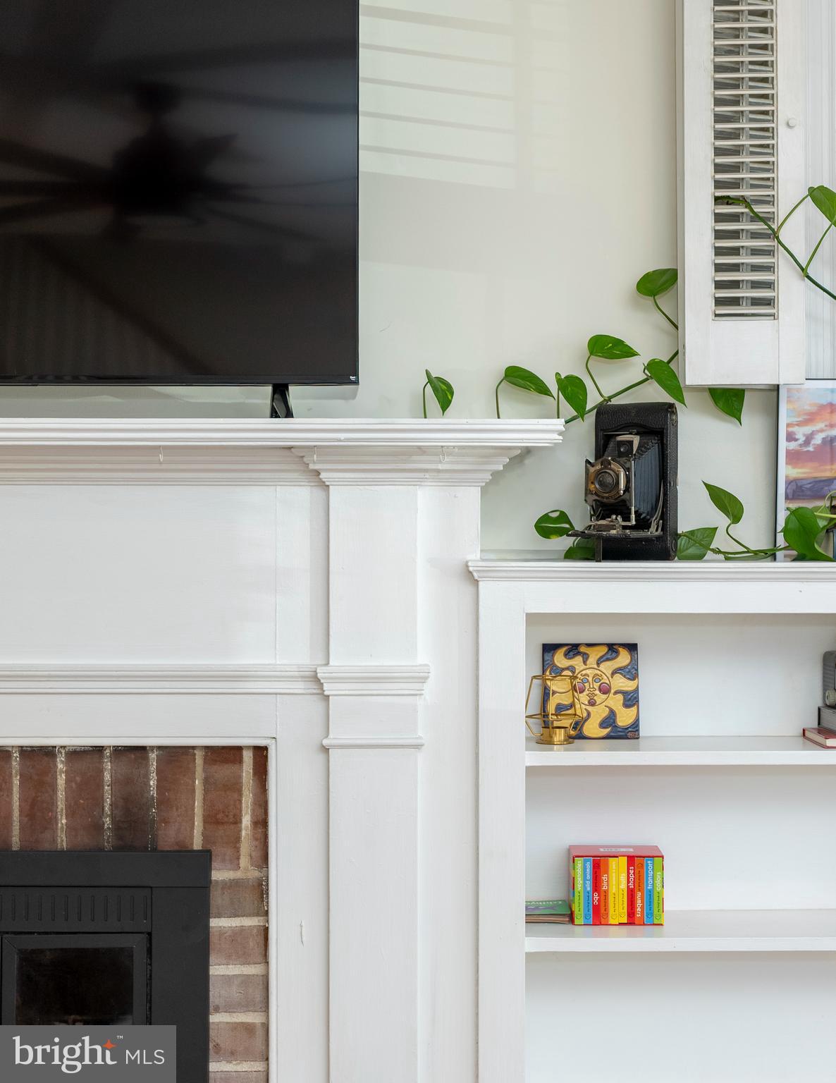 223 Regester Avenue Baltimore, MD 21212 - Photo 7 of 61