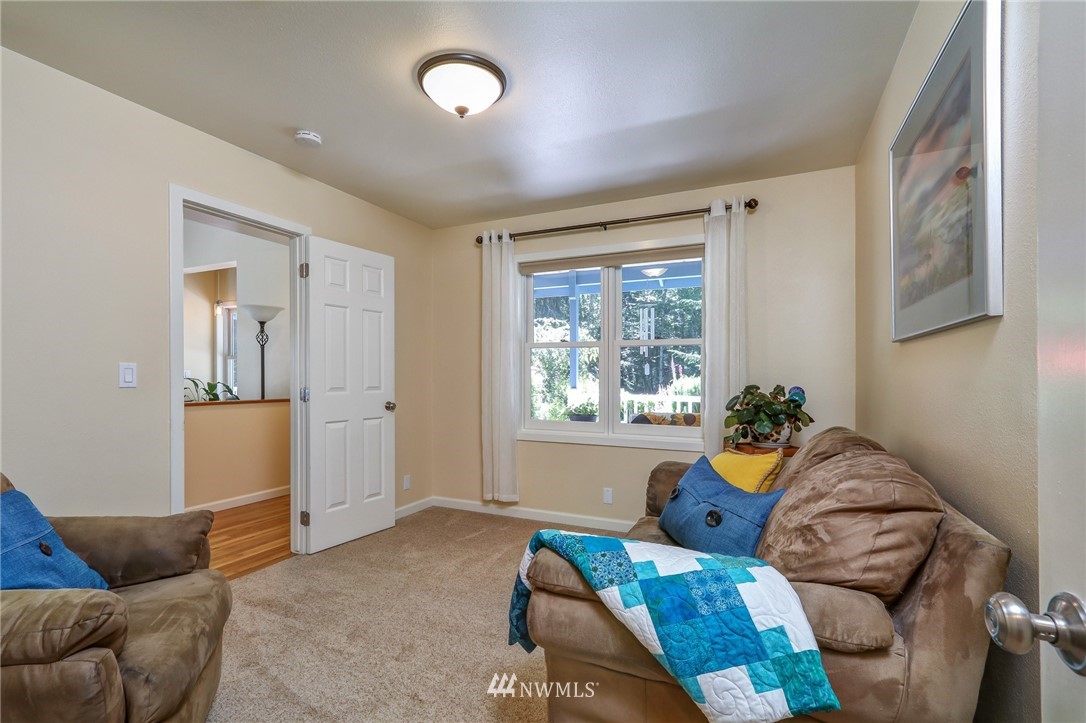 3331 Northwest Parris Road Poulsbo, WA 98370 - Photo 13 of 38 Gallery Image 13