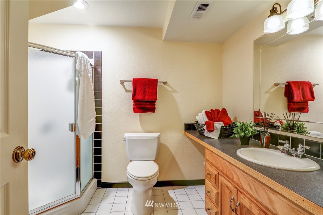 3331 Northwest Parris Road Poulsbo, WA 98370 - Photo 33 of 38 Gallery Image 33