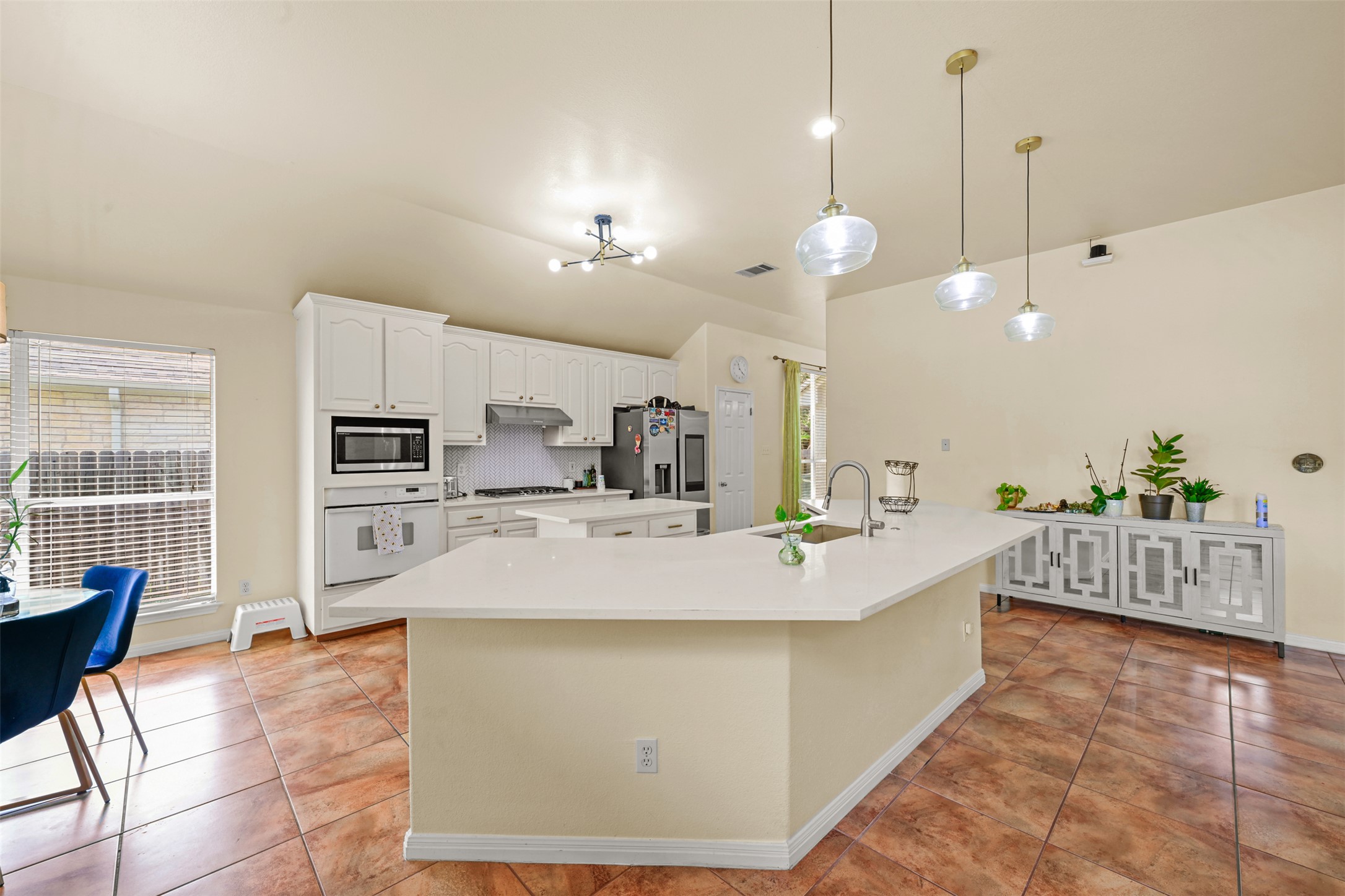 6006 Barletta Road Round Rock, TX 78681 - Photo 8 of 37