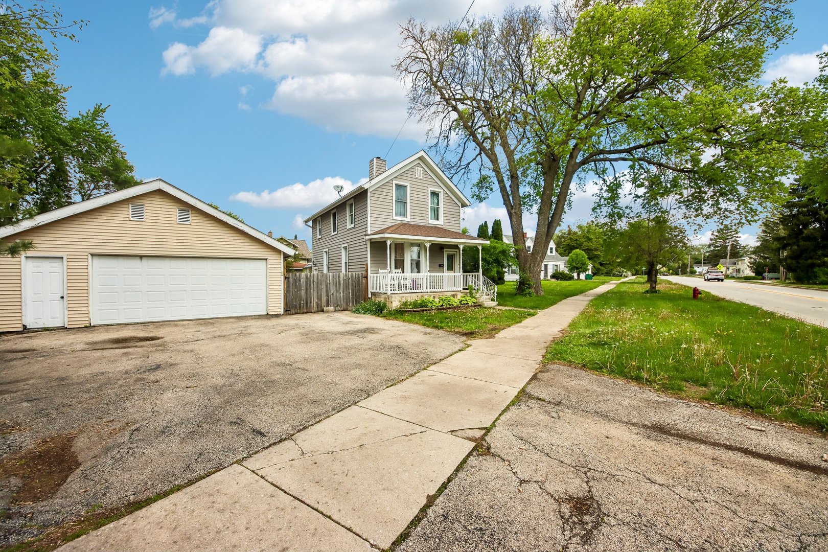 316 East Division Street Lockport, IL 60441 - Photo 2 of 26