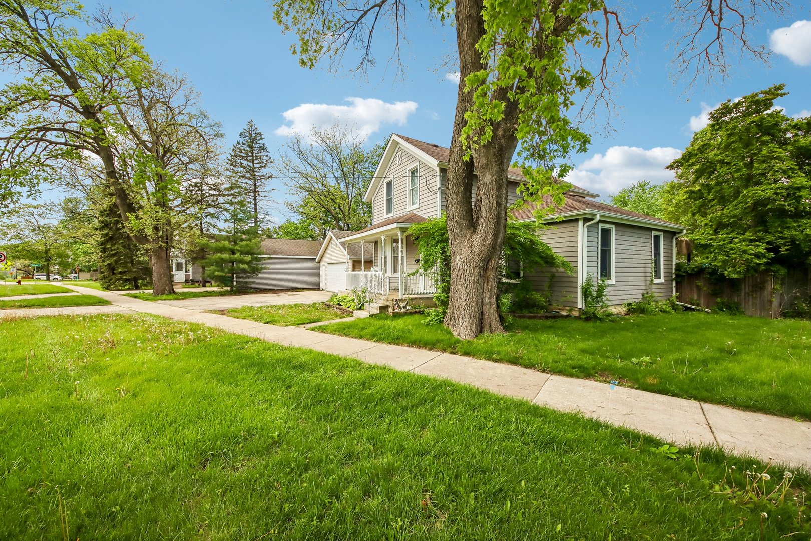 316 East Division Street Lockport, IL 60441 - Photo 3 of 26