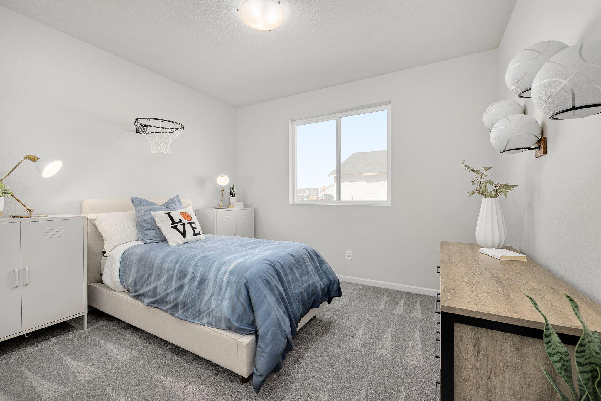2517 Northwest 23rd Loop Redmond, OR 97756 - Photo 19 of 36