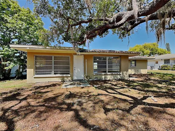 front view of house with a yard