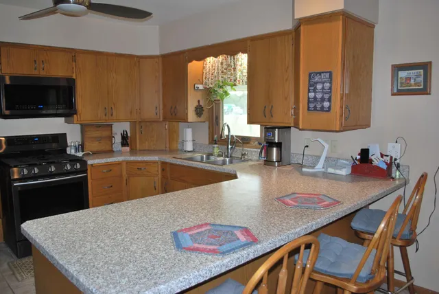 $344,900 | 2404 Highway 15, Truman, MN 56088