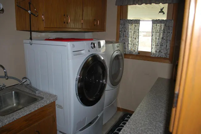 $344,900 | 2404 Highway 15, Truman, MN 56088