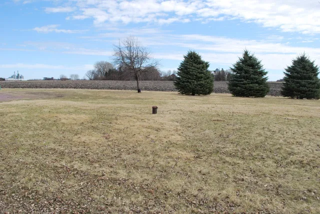 $344,900 | 2404 Highway 15, Truman, MN 56088