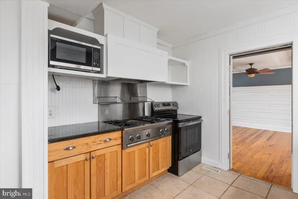 $499,800 | 2114 East Lee Highway, New Market, VA 22844