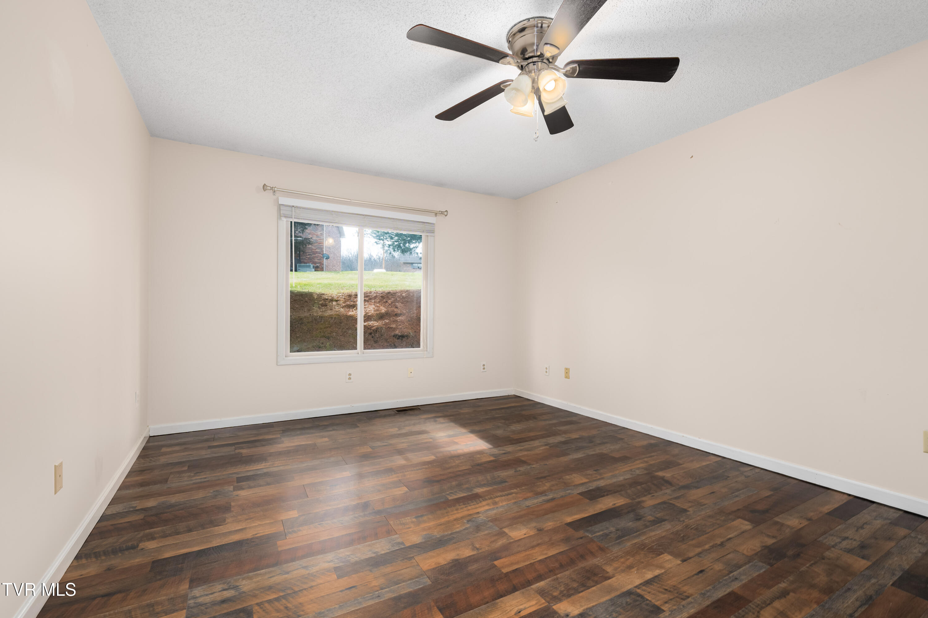 105 Cedar Grove Road, Unit 5 Johnson City, TN 37601 - Photo 14 of 34 105 Cedar Grove Rd (22 of 34)