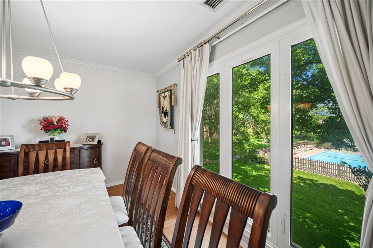 3741 Mission Hills Road, Unit 201 Northbrook, IL 60062 - Photo 11 of 26
