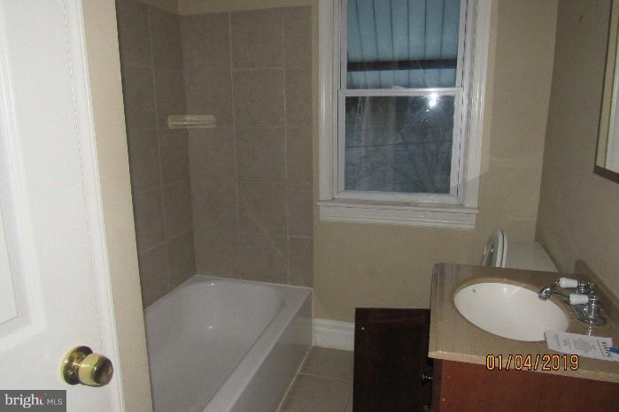 412 Old Riverside Road Baltimore, MD 21225 - Photo 4 of 9