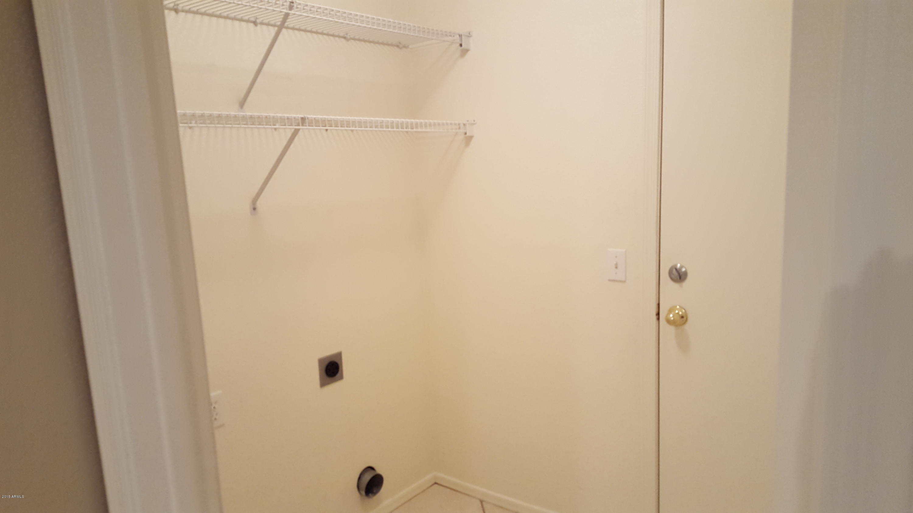 10465 West Granada Road Avondale, AZ 85392 - Photo 17 of 24 laundry room