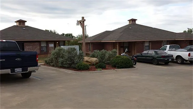 $492 | 1206 St Michael Court, Graham, TX 76450