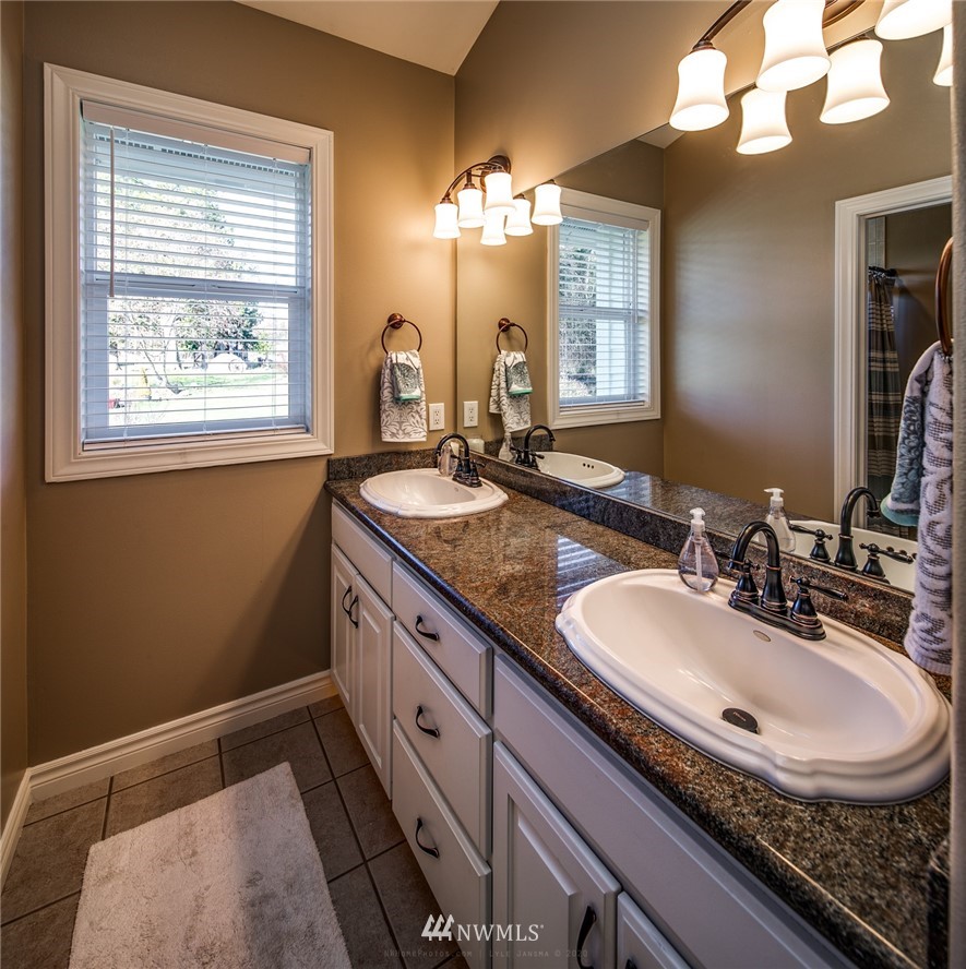 5950 Birch Point Road Blaine, WA 98230 - Photo 15 of 40 Gallery Image 15