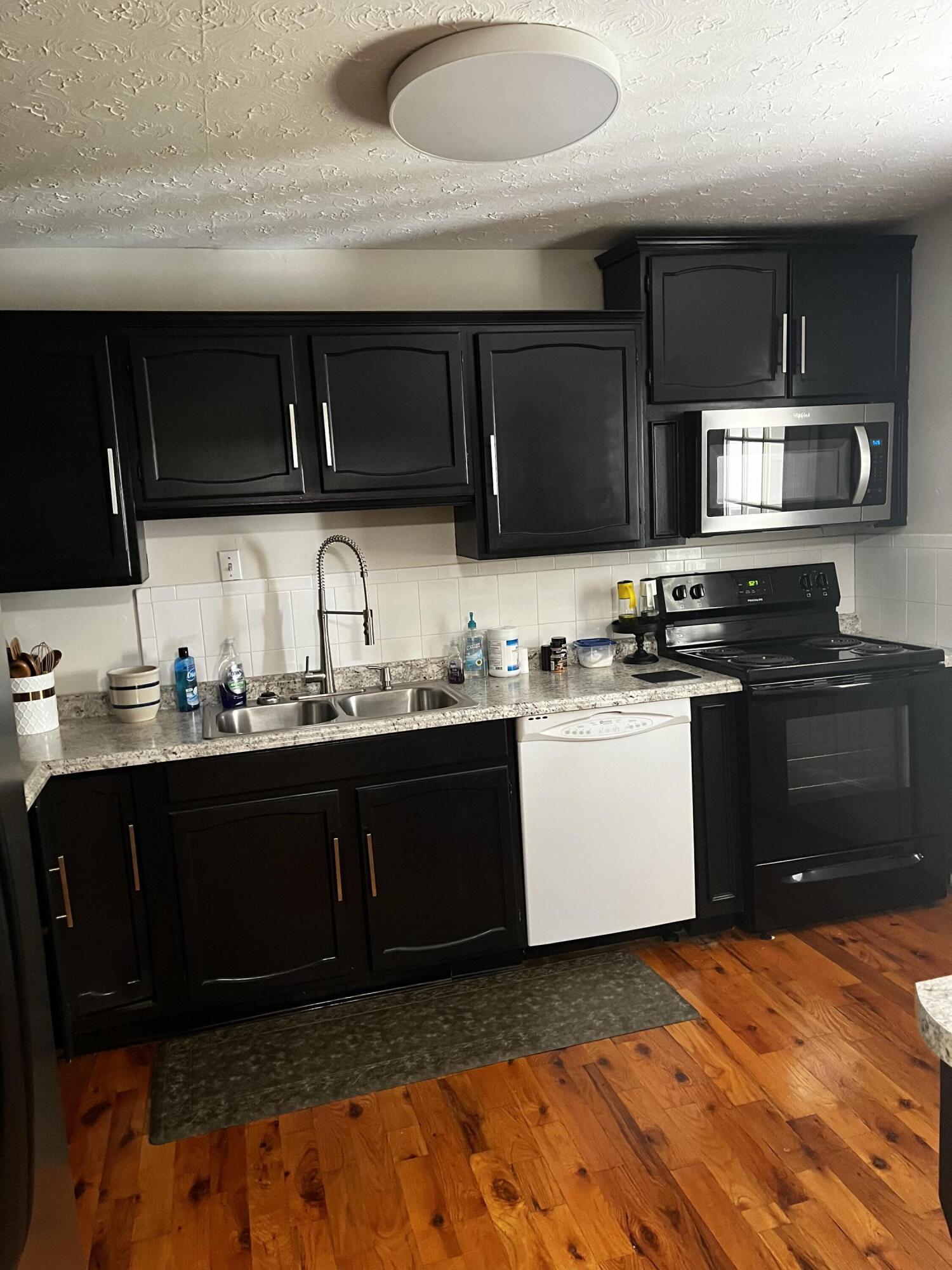56 Rock House Branch Road Manchester, KY 40962 - Photo 8 of 24 9AD196F7-E500-4761-A3CF-6ECEA3B445D8