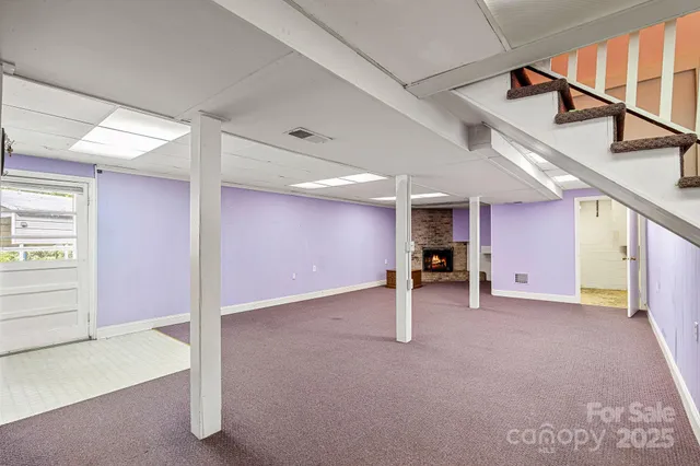 $390,000 | 3214 Debbie Drive, Hendersonville, NC 28791