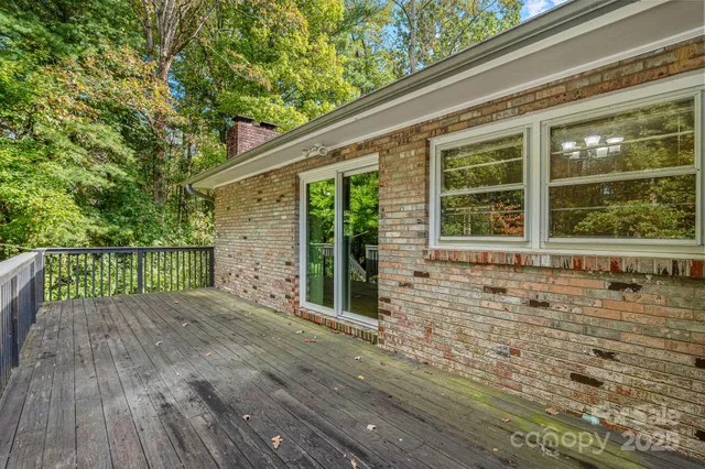 $390,000 | 3214 Debbie Drive, Hendersonville, NC 28791