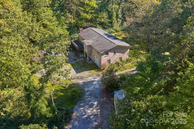 $390,000 | 3214 Debbie Drive, Hendersonville, NC 28791