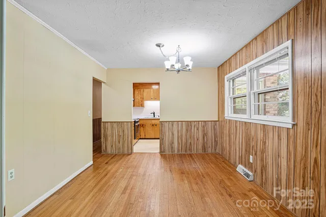 $390,000 | 3214 Debbie Drive, Hendersonville, NC 28791