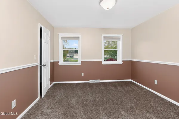 $675,000 | 130 C Kenwood Avenue, Bethlehem, NY 12054
