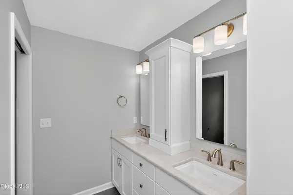 $675,000 | 130 C Kenwood Avenue, Bethlehem, NY 12054